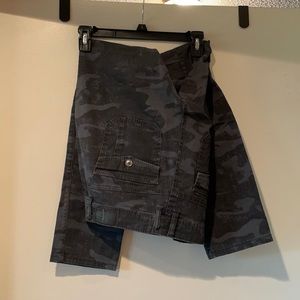 Black Camo Pants Size 8